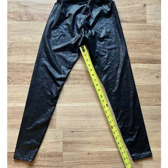 Beyond Yoga Beyond the Bump Maternity Leggings size Medium - Black Shimmer - Picture 2 of 6